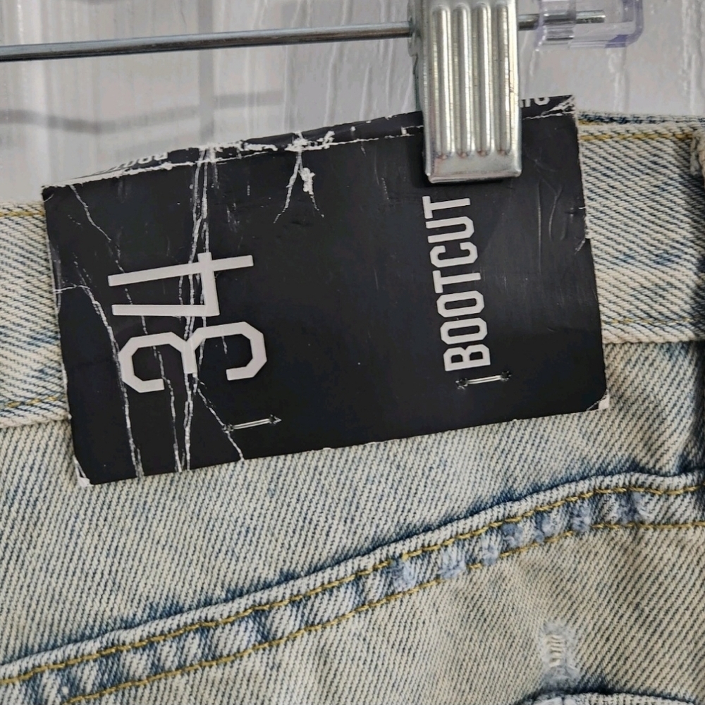 Nwt BDG bootcut denim jeans relaxed fit distressed grunge women size 34 - Picture 6 of 12